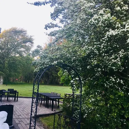 7 Bedrooms Horse Farm Near Skagen Gospodarstwo agroturystyczne *